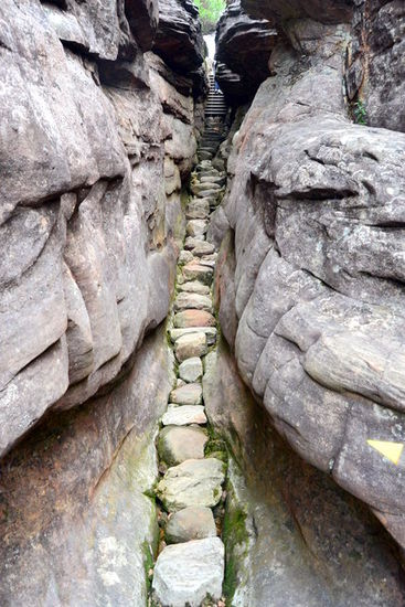 Nachdem man sich durch die Felsen hindurch geschlungen hat, hieß es noch zum Schluss die steilen Treppen zu erklimmen.