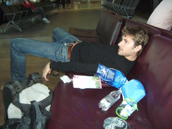 London airport: t+8h 
das is übrigens David, mit dem ich dann auch nach Argentinien weiter flieg