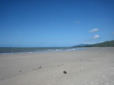 Myall Beach mit Sonne.