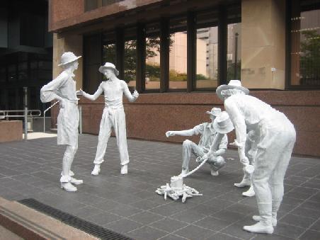 Figuren in der City.