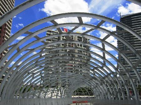 ...Nahaufnahme der Bruecke.
