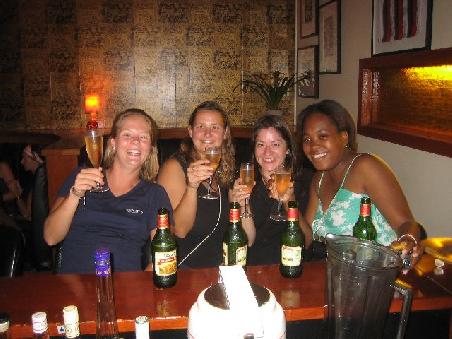 Wir 4 von links Sylvia, ich, Jenn, Colleen.