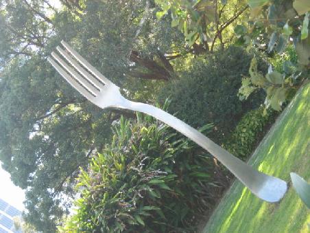 Fand ich witzig, im Garten eines Restaurants.