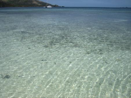Mit viel Phantasie kann man Fische im Wasser sehen.