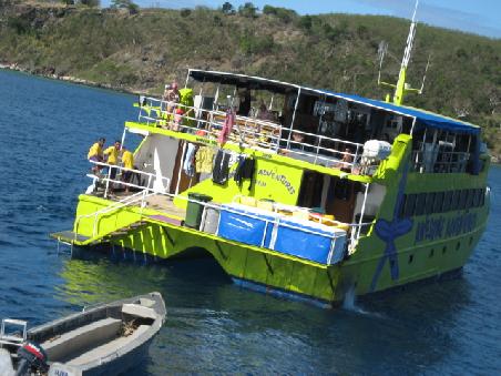 Hier das Boot die "Wanna Taki" in der Außenansicht.