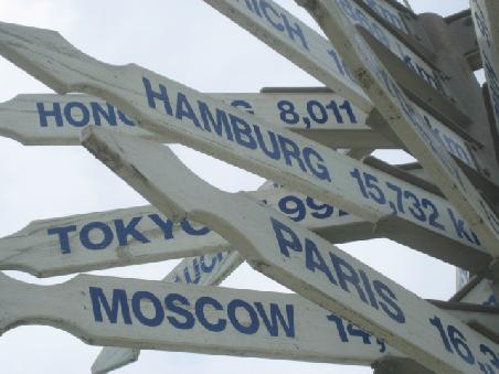 Nach Hamburg sind es schlappe aufgerundet 16.000 km!