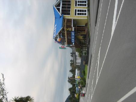 Der Ort Franz Josef, bestehend aus 3 Hostels, ca. 2-5 Motels und Hotels, 1 Tankstelle, 1 Supermarkt, die Firma die das Hiking anbietet, viel mehr gabs da nicht und hat mich direkt an einen typischen Skifahrerort erinnert.