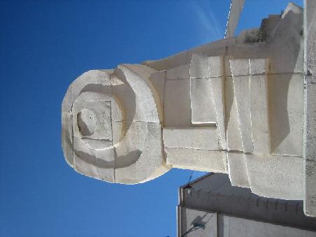 Skulptur am City Square.