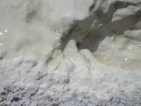 Fand ich interessant, fliesendes Wasser, banal ausgedrueckt.