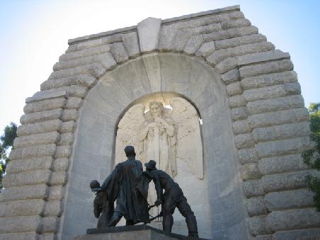 Und noch ein Denkmal.