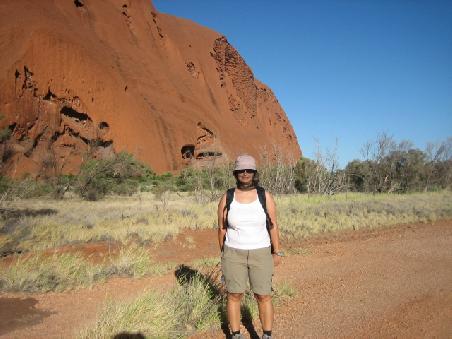 Ich vorm Uluru.