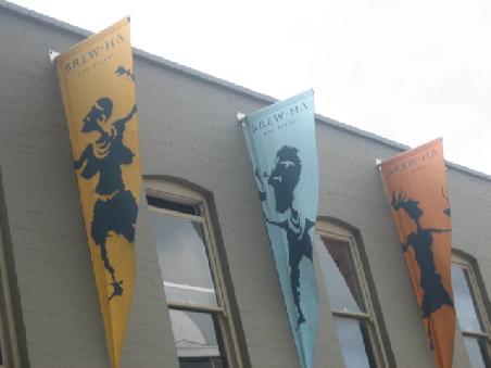 Vor einem Cafe in Subiaco.