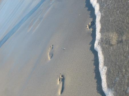 Fuesse am Strand.