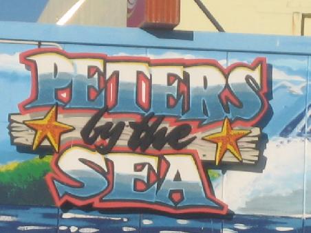 Und das Mr. Peters jetzt auch noch ein Restaurant am Scarboro Beach hat...