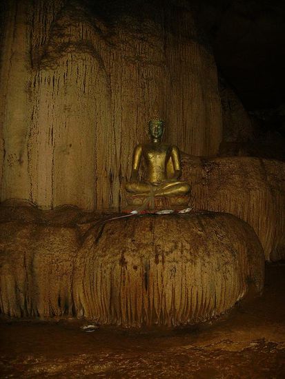 buddha in der hoehle (ich hab den namen vergessen - also den der hoehle..)