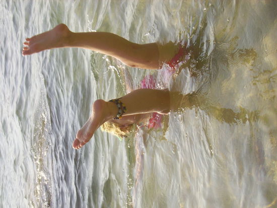 ... ja... also das bin ich im tollen klaren wasser von koh lanta 