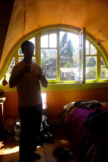 Im Hostel kann man eine Hobbithöhle buchen.