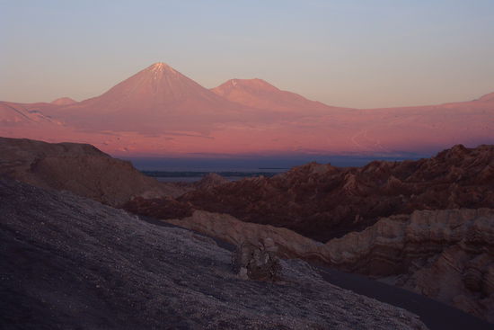Vulkan im Sonnenuntergang