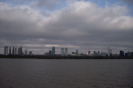 Abschied von Buenos Aires - es ist sogar ein bisschen blauer Himmel zu sehen =D