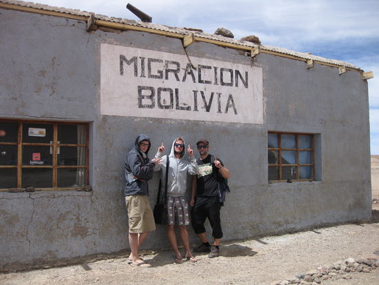Einreisestempel abholen an der Grenzstation in...naja...im Nichts.