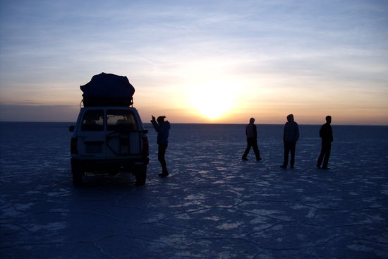 Raus aus dem Jeep, rein in die Kaelte