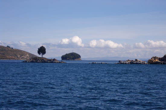 Links der erste Zipfel der Isla del Sol