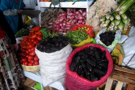 In der Markthalle. Was ist mit dem Mais passiert?