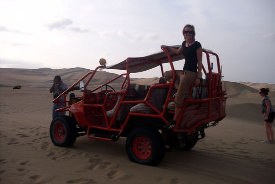 Uff, der erste Teil der Fahrt ist ueberstanden und das Adrenalin treibt allen ein duemmliches Dauergrinsen ins Gesicht 