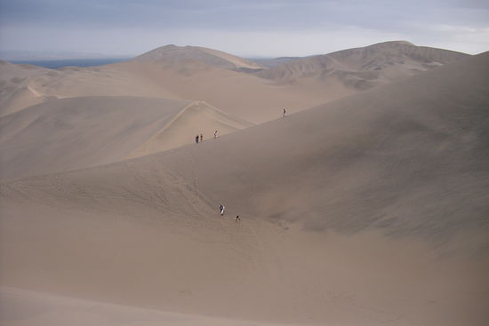Hinter dem naechsten Kamm kommt die hoechste Abfahrt!