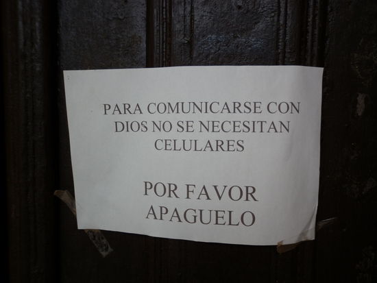 Um mit Gott zu kommunizieren, benötigt man kein Handy.