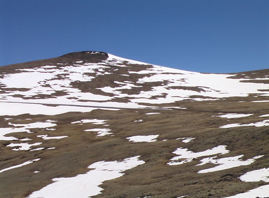 Schneereste aus dem letzten Winter. Bald kommt wieder mehr dazu!