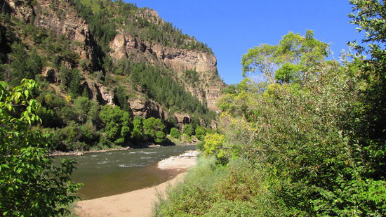 Rastplatz an der Interstate 70 direkt am Colorado.