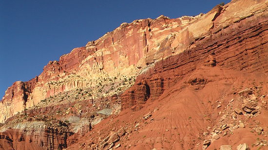 Und zurück auf dem Scenic Drive zum Hotel in Torrey - mit Blick auf den Capitol Reef NP.