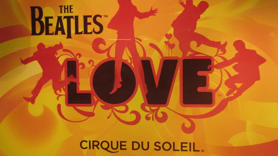 Der Cirque du soleil interpretiert die Beatles-Songs auf seine Weise. Unübertroffen!