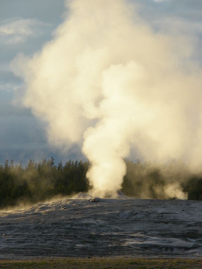 Der König unter den Geysern: Old Faithful Geyser.
