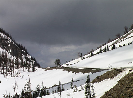 Ausfahrt aus dem Yellowstone NP über den West Tumb.