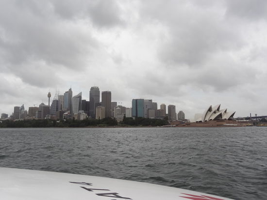 Eine Fahrt mit der Ferry ist ein muss man hat so einen schönen Ausblick auf die Stadt.