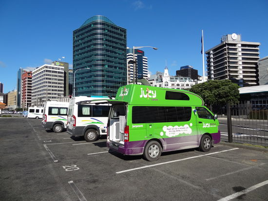 Mittendrin........allerdings an einer Hauptverkehrsstrasse 