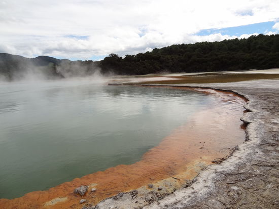 Der Champagnerpool  Es riecht unheimlich nach Schwefel, aber nach einer halben Stunde ist man an den Geruch gewöhnt!