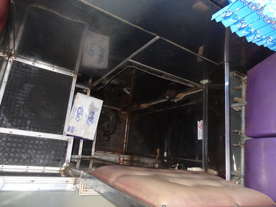 Zugang zum WC  -nach 5 Stunden Fahrzeit stellte sich leider heraus das es gar kein WC hatte !