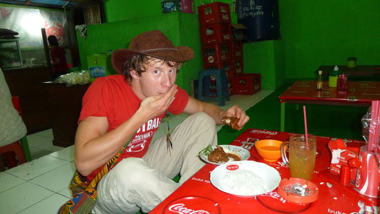 das erste mal mit den Händen zu essen. Gar nicht so einfach!