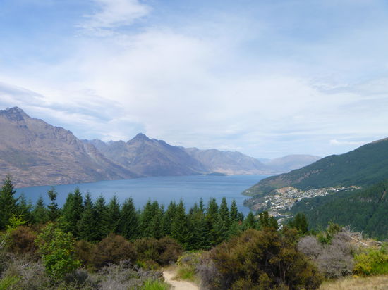 Blick auf Lake Wakatipu vom Queenstown Hill