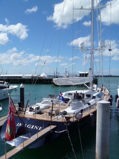 Dieses Boot kostet sicher ein vermögen!