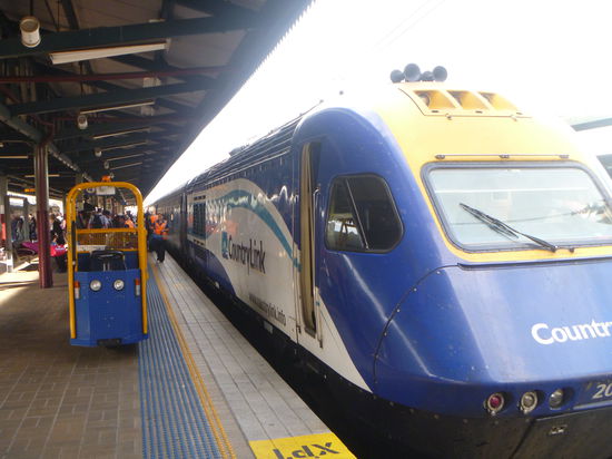 mit dem zug gings nach sydney