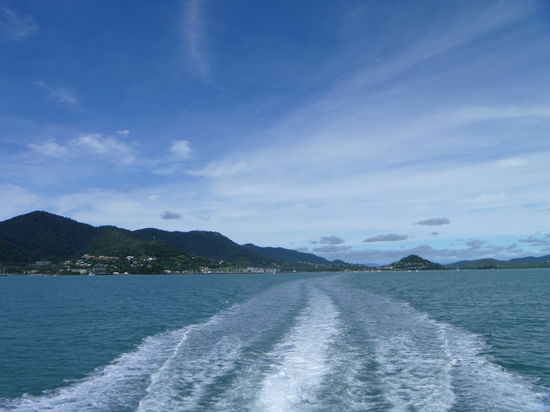 Airlie beach von der Fähre aus fotografiert