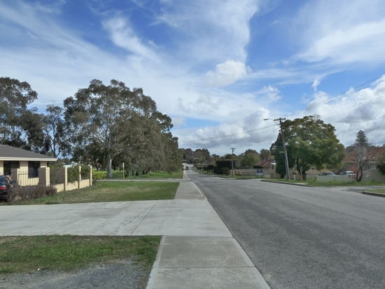 2 km raus aus der innenstadt begegnet man lassigen Vorstadtflair