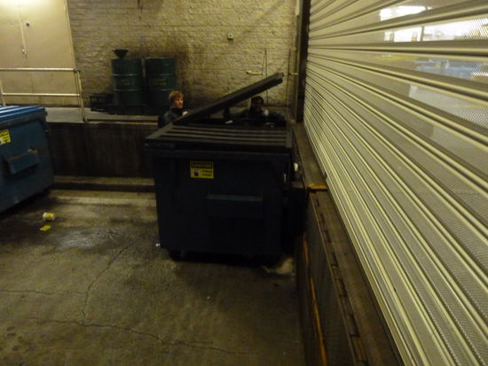 Dumpsterdiving mit Shai und Hendrik