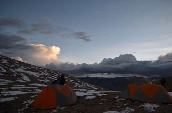 Tolle Abendstimmung im High Camp auf 6200m
