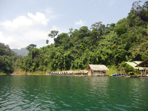 Tone Toey raft houses