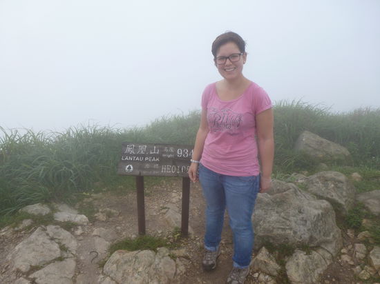 Ganz oben auf dem Lantau Peak